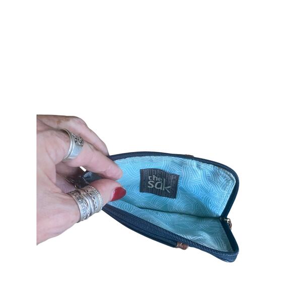 The Sak Leather Iris Card Wallet Black/Brown 6X4 - Picture 3 of 3